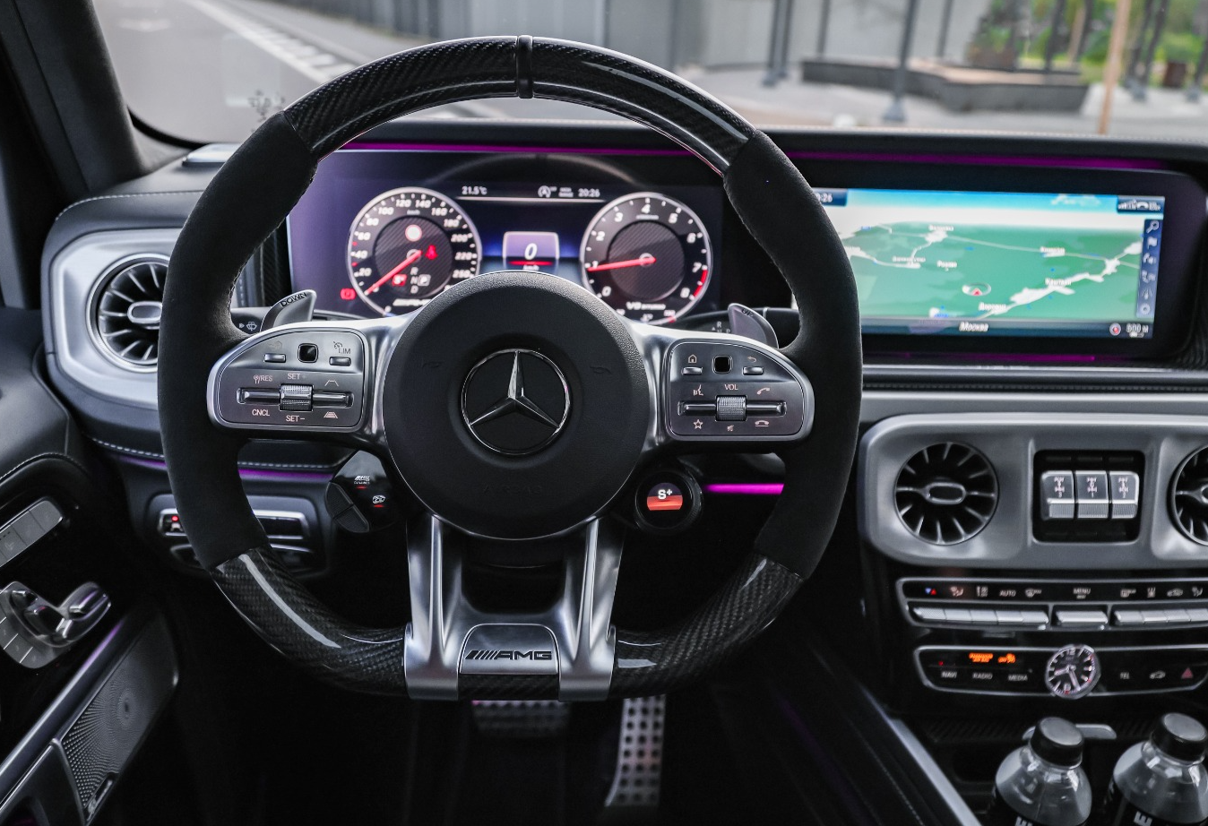 Аренда mercedes-benz g-63-amg премиум класса 2021 года в городе Москва Авиамоторная от 52000 руб./сутки, полный привод, двигатель: бензин, объем 4 литра, каско (Мультидрайв), ОСАГО (Мультидрайв), без водителя, недорого, вид 6 - RentRide