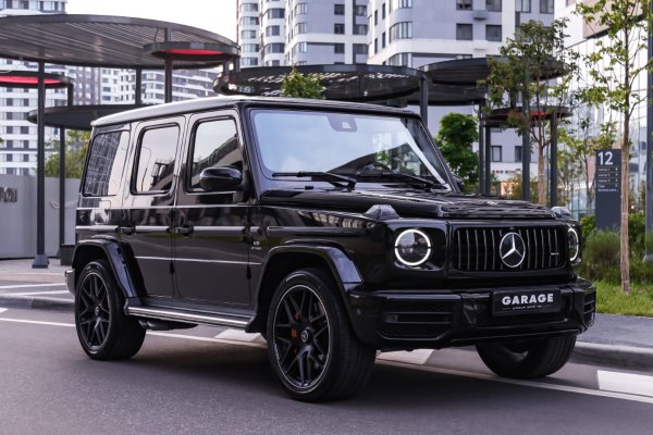 Прокат авто mercedes-benz g-63-amg премиум класса 2021 года в городе Москва Авиамоторная от 52000 руб./сутки, полный привод, двигатель: бензин, объем 4 литра, каско (Мультидрайв), ОСАГО (Мультидрайв), без водителя, недорого - RentRide