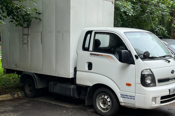 Прокат авто kia bongo эконом класса 2013 года в городе Москва Коломенская от 3120 руб./сутки, передний привод, двигатель: бензин, ОСАГО (Мультидрайв), без водителя, недорого - RentRide