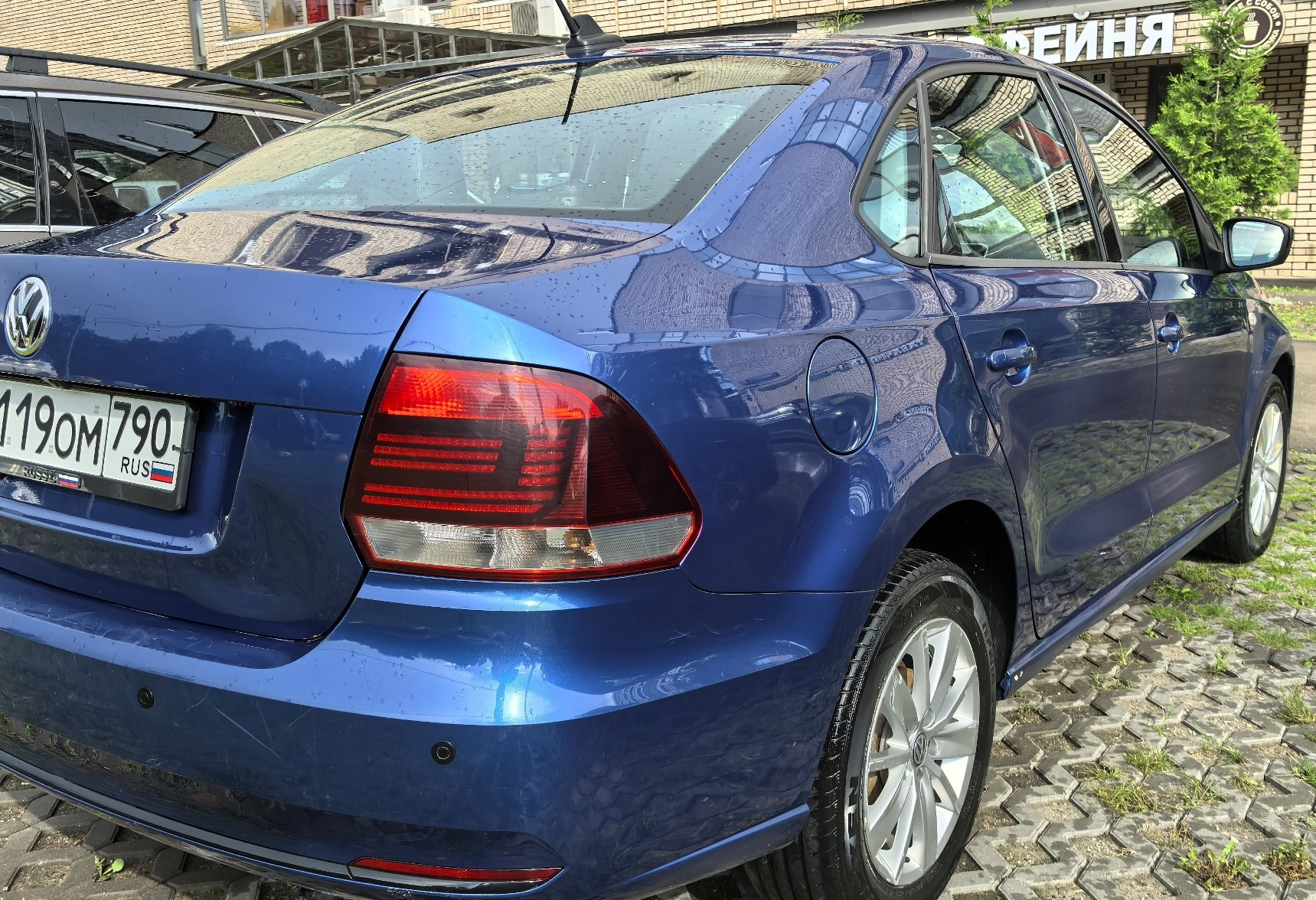 Аренда volkswagen polo эконом класса 2019 года в городе Москва Матвеевское от 3500 руб./сутки, передний привод, двигатель: бензин, объем 1.6 литров, каско (Мультидрайв), ОСАГО (Мультидрайв), без водителя, недорого, вид 2 - RentRide