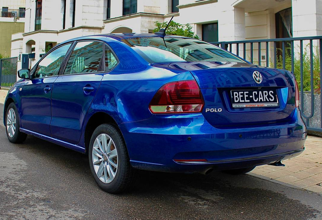 Аренда volkswagen polo эконом класса 2019 года в городе Москва Матвеевское от 2500 руб./сутки, передний привод, двигатель: бензин, объем 1.6 литров, каско (Мультидрайв), ОСАГО (Мультидрайв), без водителя, недорого, вид 2 - RentRide