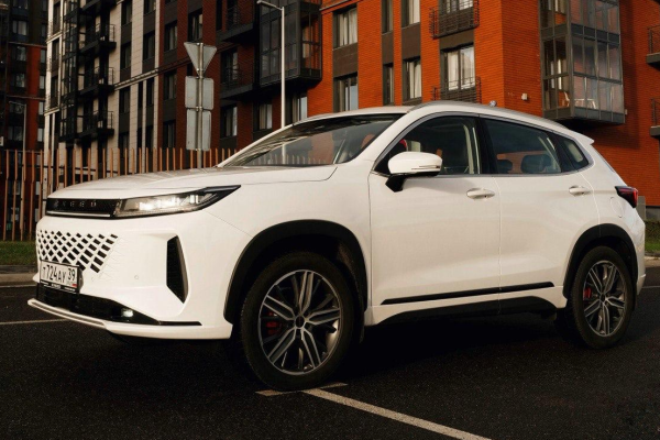 Прокат авто exeed lx комфорт класса 2024 года в городе Калининград от 3992 руб./сутки, передний привод, двигатель: бензин, объем 1.6 литров, каско (Мультидрайв), ОСАГО (Мультидрайв), без водителя, недорого - RentRide