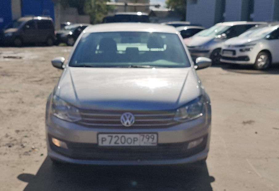 Аренда volkswagen polo эконом класса 2019 года в городе Москва Белорусская от 2240 руб./сутки, передний привод, двигатель: бензин, объем 1.6 литров, ОСАГО (Мультидрайв), без водителя, недорого, вид 2 - RentRide