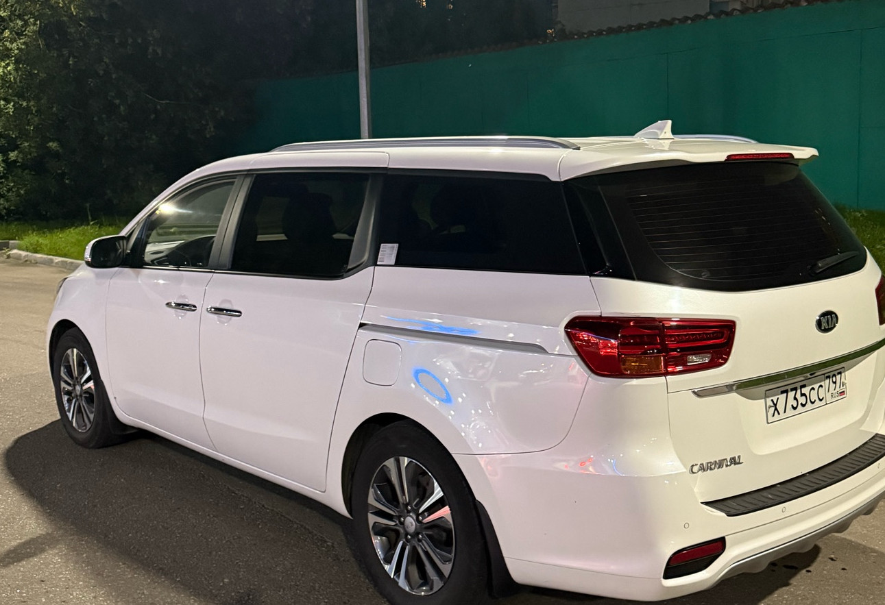 Аренда kia carnival эконом класса 2020 года в городе Москва Проспект Вернадского от 7000 руб./сутки, передний привод, двигатель: дизель, объем 2.2 литра, без водителя, недорого, вид 2 - RentRide