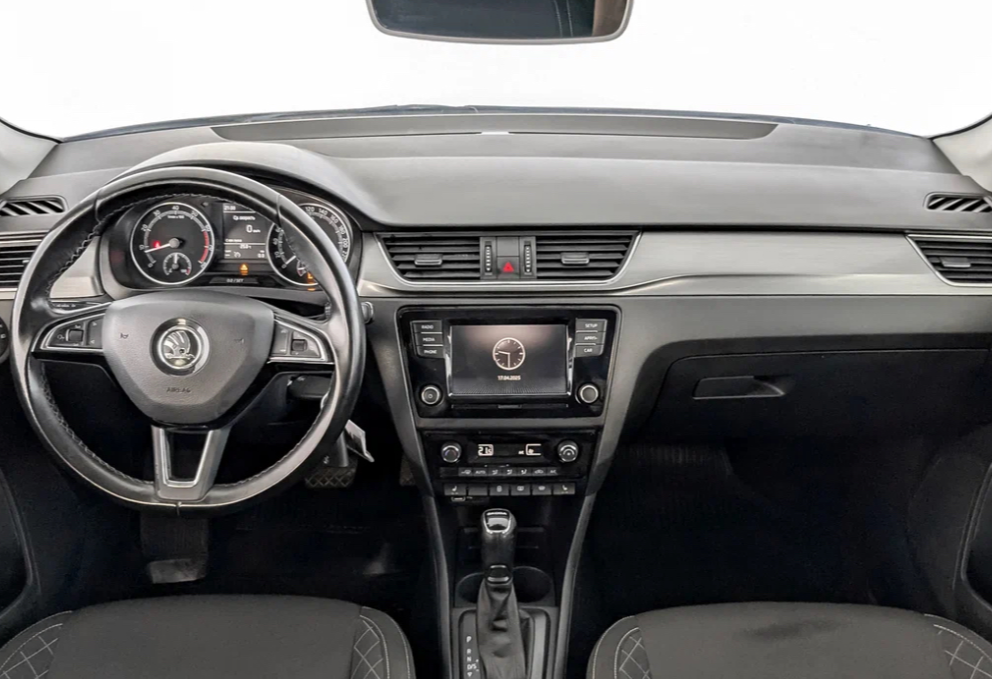 Аренда skoda rapid эконом класса 2018 года в городе Москва Медведково от 1720 руб./сутки, передний привод, двигатель: бензин, объем 1.4 литра, каско (Мультидрайв), ОСАГО (Мультидрайв), без водителя, недорого, вид 4 - RentRide