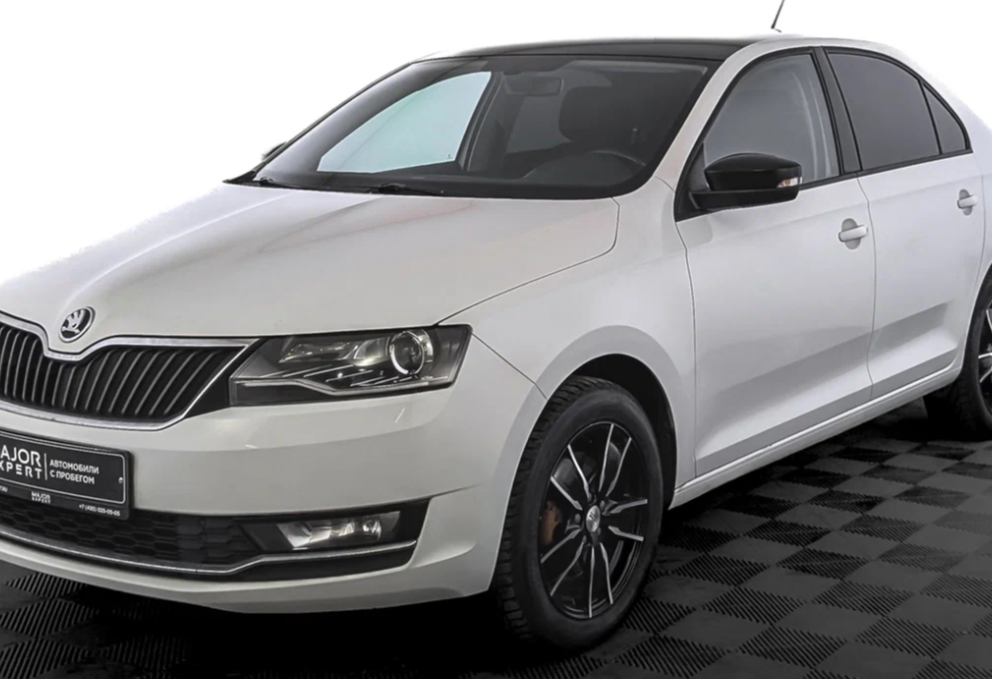 Аренда skoda rapid эконом класса 2018 года в городе Москва Медведково от 1720 руб./сутки, передний привод, двигатель: бензин, объем 1.4 литра, каско (Мультидрайв), ОСАГО (Мультидрайв), без водителя, недорого - RentRide