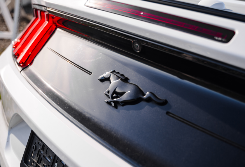 Аренда ford mustang премиум класса 2020 года в городе Москва от 16800 руб./сутки, задний привод, двигатель: бензин, объем 2.3 литра, ОСАГО (Впишу в полис), без водителя, недорого, вид 5 - RentRide