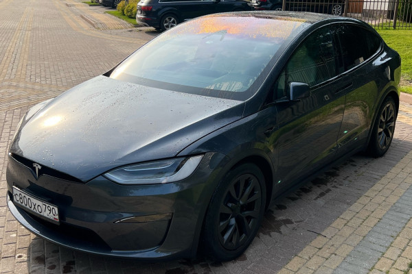 Прокат авто tesla model-x премиум класса 2021 года в городе Москва Динамо от 32000 руб./сутки, полный привод, двигатель: электро, объем 6 литров, каско (Впишу в полис), ОСАГО (Впишу в полис), без водителя, недорого - RentRide