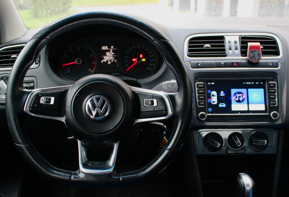 Аренда volkswagen polo эконом класса 2019 года в городе Москва Славянский бульвар от 2400 руб./сутки, передний привод, каско (Мультидрайв), ОСАГО (Мультидрайв), без водителя, недорого, вид 3 - RentRide
