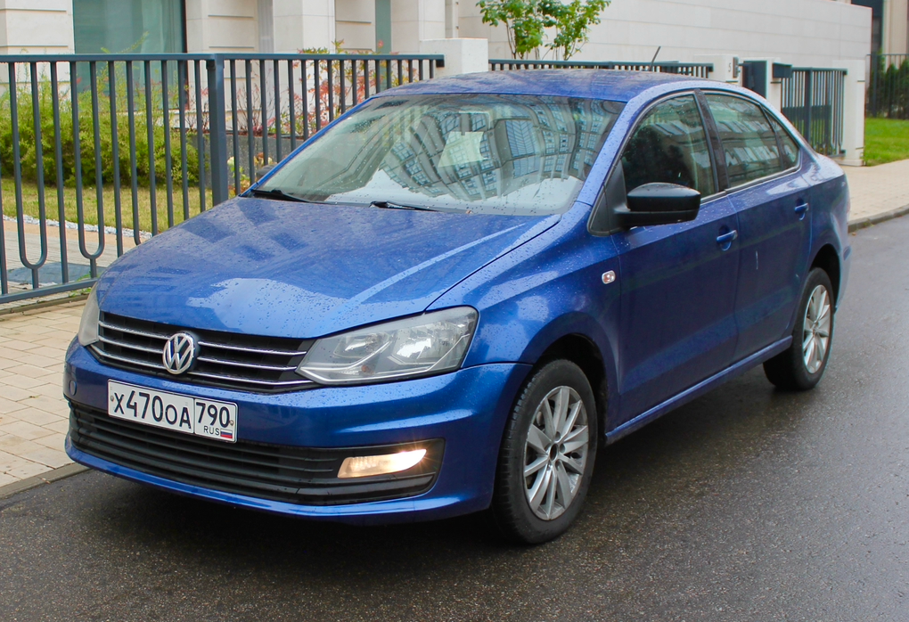 Аренда volkswagen polo эконом класса 2019 года в городе Москва Славянский бульвар от 2400 руб./сутки, передний привод, каско (Мультидрайв), ОСАГО (Мультидрайв), без водителя, недорого - RentRide