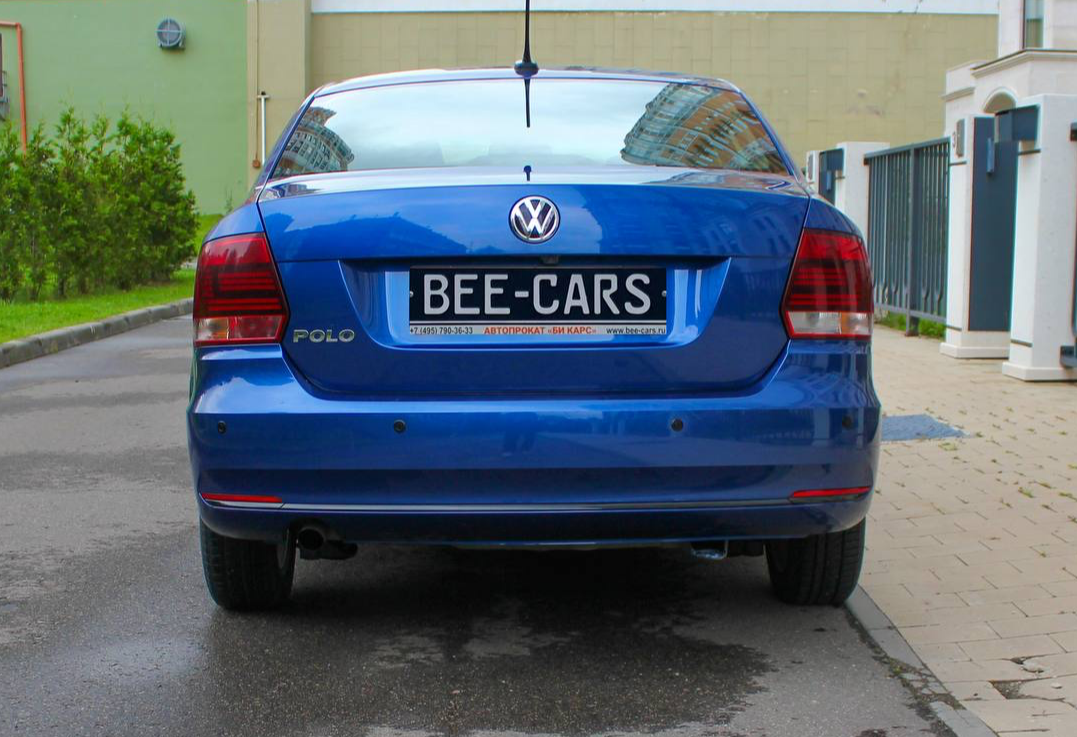 Аренда volkswagen polo эконом класса 2019 года в городе Москва Славянский бульвар от 2400 руб./сутки, передний привод, двигатель: бензин, объем 1.6 литров, каско (Мультидрайв), ОСАГО (Мультидрайв), без водителя, недорого, вид 7 - RentRide