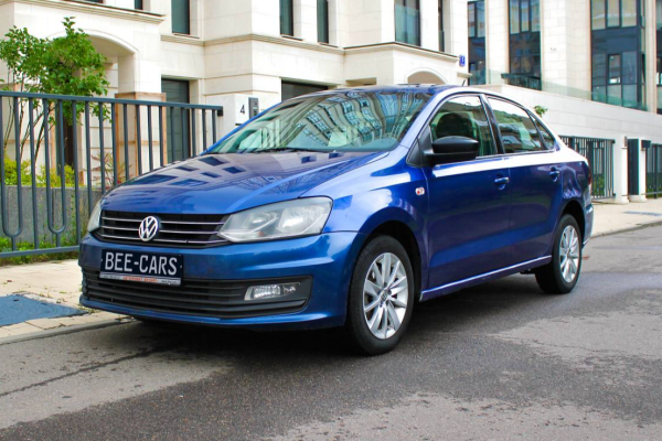 Прокат авто volkswagen polo эконом класса 2019 года в городе Москва Славянский бульвар от 2400 руб./сутки, передний привод, двигатель: бензин, объем 1.6 литров, каско (Мультидрайв), ОСАГО (Мультидрайв), без водителя, недорого - RentRide