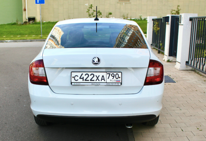 Аренда skoda rapid эконом класса 2019 года в городе Москва Славянский бульвар от 2560 руб./сутки, передний привод, двигатель: бензин, объем 1.6 литров, каско (Мультидрайв), ОСАГО (Мультидрайв), без водителя, недорого, вид 8 - RentRide