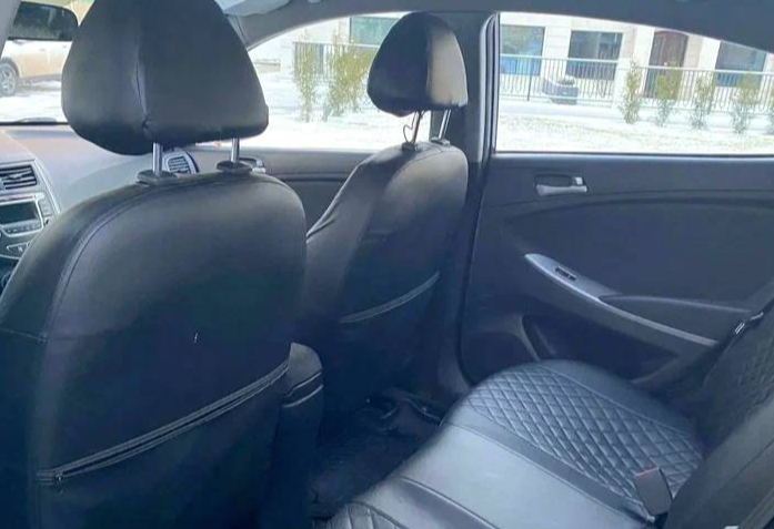 Аренда hyundai solaris эконом класса 2015 года в городе Москва Славянский бульвар от 2160 руб./сутки, передний привод, двигатель: бензин, объем 1.4 литра, каско (Мультидрайв), ОСАГО (Мультидрайв), без водителя, недорого, вид 3 - RentRide