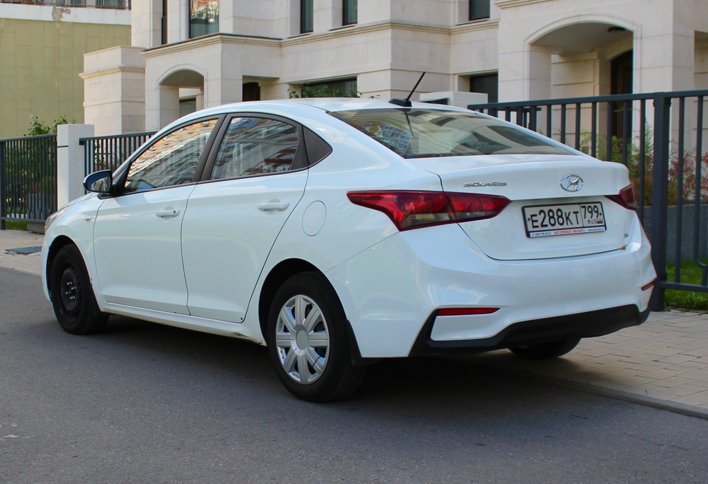 Аренда hyundai solaris 2018 года в городе Москва Славянский бульвар от 2160 руб./сутки, передний привод, двигатель: бензин, объем 1.6 литров, каско (Мультидрайв), ОСАГО (Мультидрайв), без водителя, недорого, вид 6 - RentRide