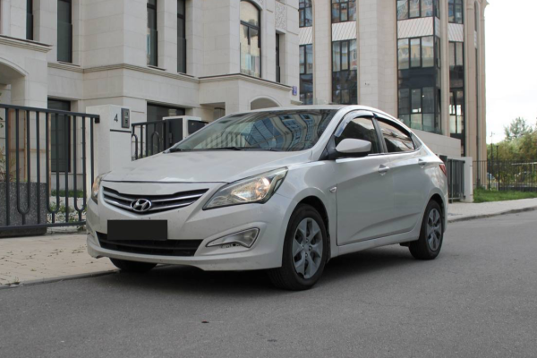Прокат авто hyundai solaris эконом класса 2018 года в городе Москва Славянский бульвар от 2640 руб./сутки, передний привод, двигатель: бензин, объем 1.6 литров, каско (Мультидрайв), ОСАГО (Мультидрайв), без водителя, недорого - RentRide