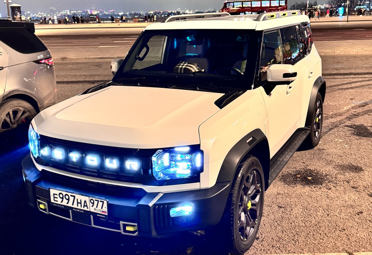 Аренда jetour t2 2024 года в городе Москва Отрадное от 8400 руб./сутки, полный привод, двигатель: бензин, объем 2 литра, каско (Мультидрайв), ОСАГО (Впишу в полис), без водителя, недорого, вид 3 - RentRide