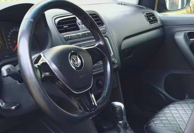 Аренда volkswagen polo эконом класса 2021 года в городе Москва Славянский бульвар от 2400 руб./сутки, передний привод, двигатель: бензин, объем 1.6 литров, каско (Мультидрайв), ОСАГО (Мультидрайв), без водителя, недорого, вид 2 - RentRide