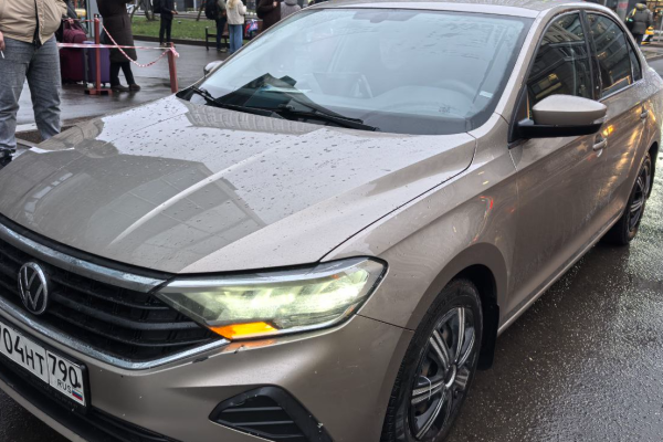 Прокат авто volkswagen polo эконом класса 2021 года в городе Москва Славянский бульвар от 2900 руб./сутки, передний привод, двигатель: бензин, объем 1.6 литров, каско (Мультидрайв), ОСАГО (Мультидрайв), без водителя, недорого - RentRide