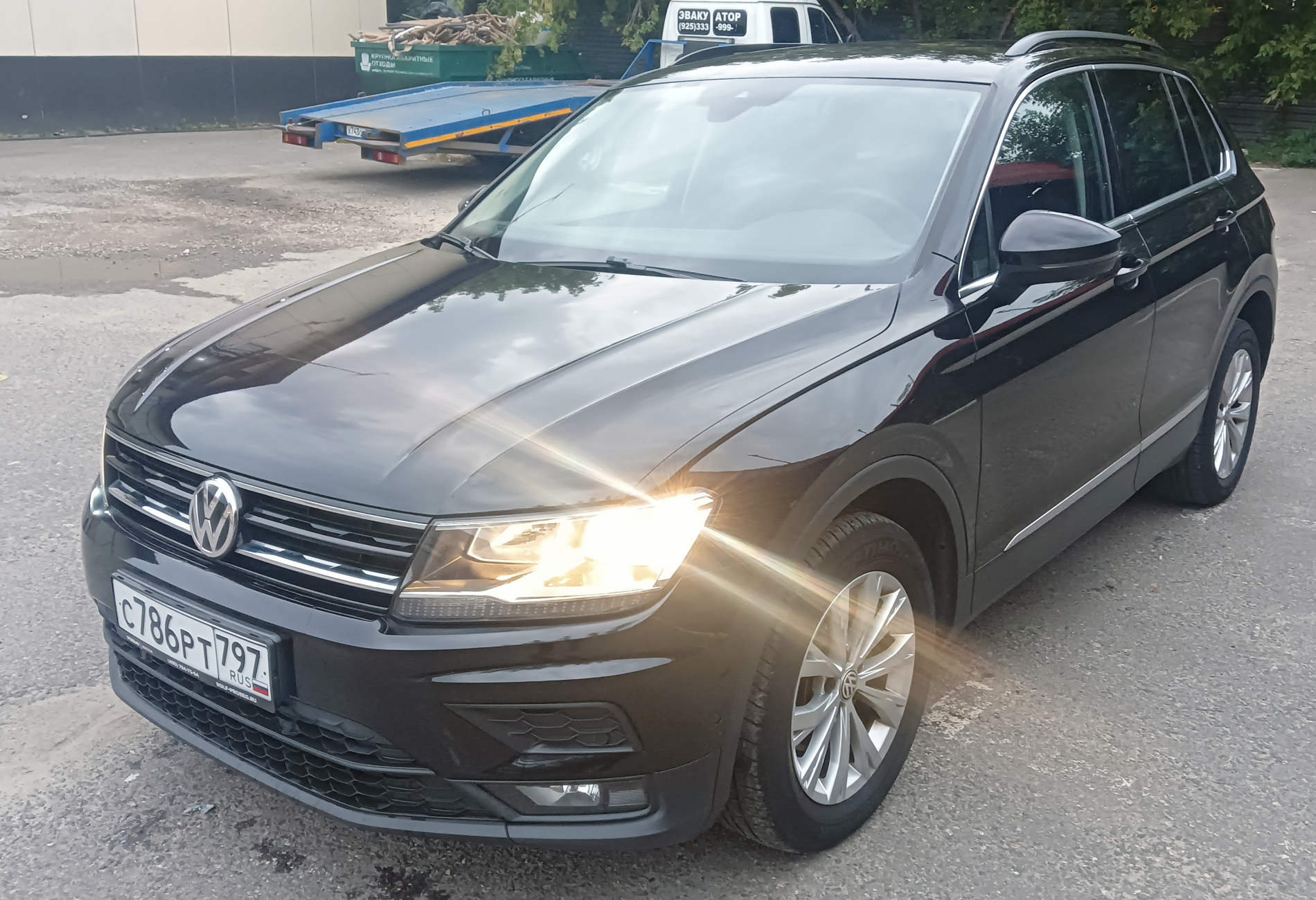 Аренда volkswagen tiguan комфорт класса 2019 года в городе Москва Котельники от 2800 руб./сутки, передний привод, двигатель: дизель, объем 2 литра, ОСАГО (Впишу в полис), без водителя, недорого, вид 3 - RentRide