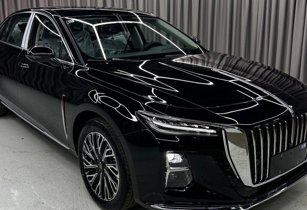 Аренда hongqi h5 бизнес класса 2024 года в городе Москва Преображенская площадь от 6000 руб./сутки, передний привод, двигатель: бензин, объем 2 литра, каско (Впишу в полис), ОСАГО (Впишу в полис), без водителя, недорого - RentRide