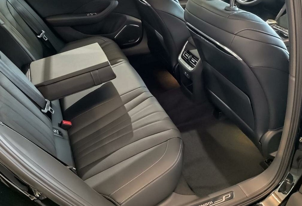 Аренда hongqi h5 бизнес класса 2024 года в городе Москва Преображенская площадь от 6000 руб./сутки, передний привод, двигатель: бензин, объем 2 литра, каско (Впишу в полис), ОСАГО (Впишу в полис), без водителя, недорого, вид 3 - RentRide