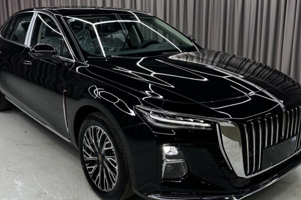 Прокат авто hongqi h5 бизнес класса 2024 года в городе Москва Преображенская площадь от 6000 руб./сутки, передний привод, двигатель: бензин, объем 2 литра, каско (Впишу в полис), ОСАГО (Впишу в полис), без водителя, недорого - RentRide