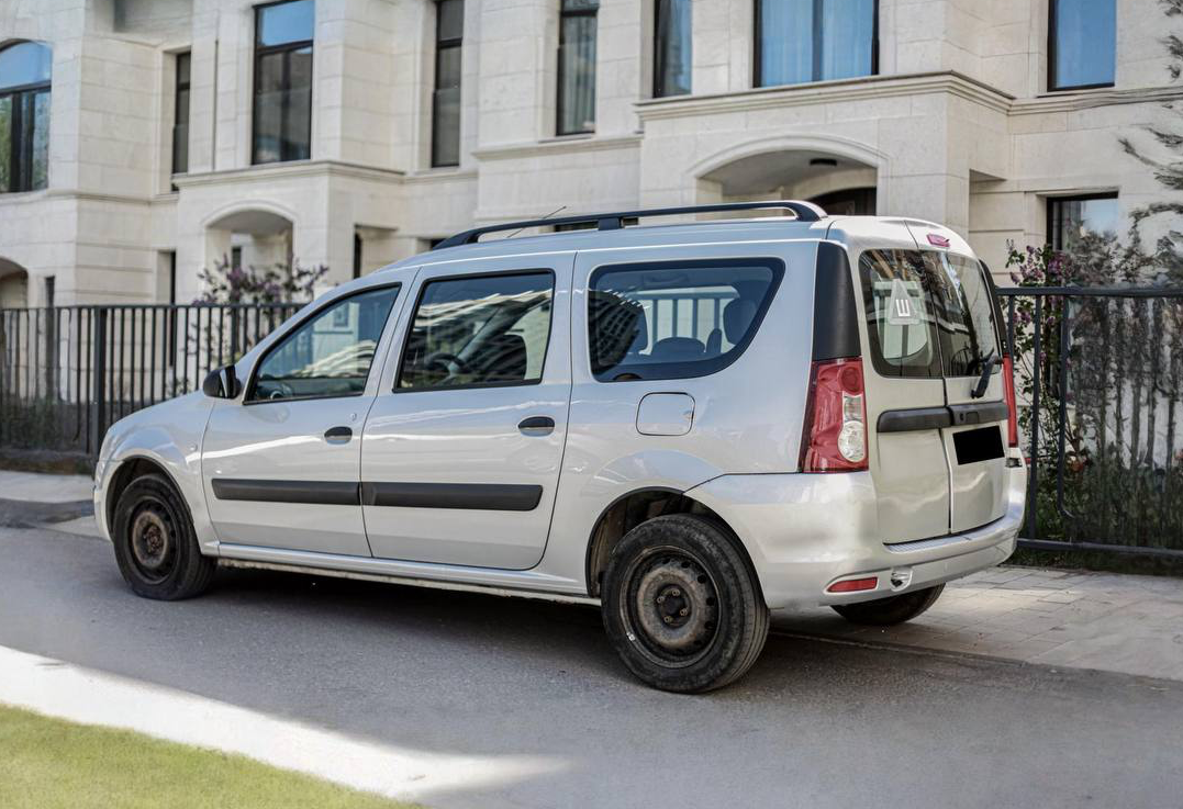 Аренда lada largus эконом класса 2014 года в городе Москва Славянский бульвар от 2400 руб./сутки, передний привод, каско (Мультидрайв), ОСАГО (Мультидрайв), без водителя, недорого, вид 5 - RentRide