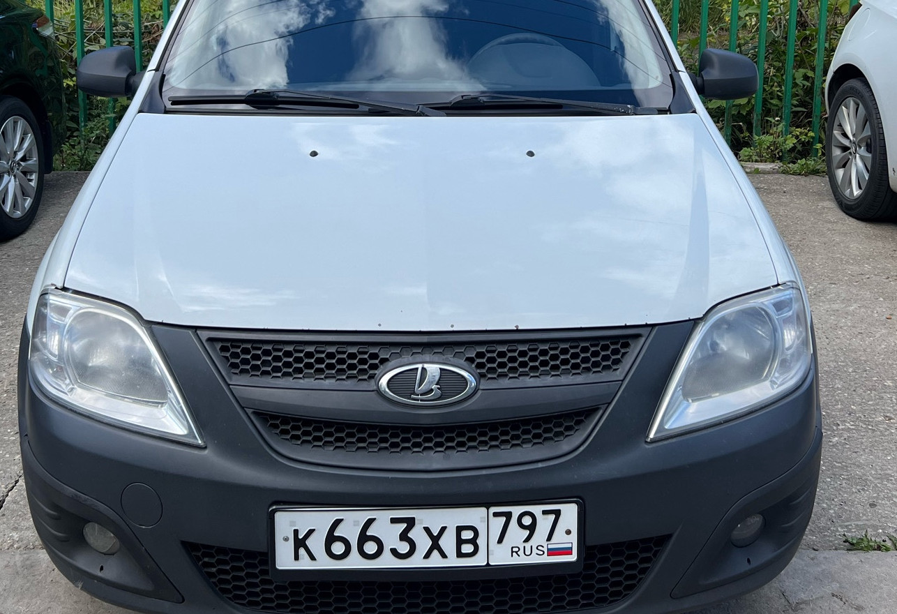 Аренда lada largus-furgon эконом класса 2017 года в городе Москва Минская от 2000 руб./сутки, передний привод, двигатель: бензин, объем 1.5 литров, ОСАГО (Впишу в полис), без водителя, недорого - RentRide