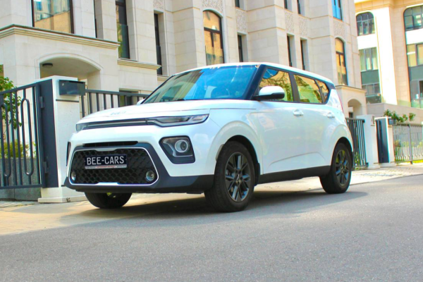 Прокат авто kia soul эконом класса 2021 года в городе Москва Славянский бульвар от 3300 руб./сутки, передний привод, двигатель: бензин, объем 1.6 литров, каско (Мультидрайв), ОСАГО (Мультидрайв), без водителя, недорого - RentRide