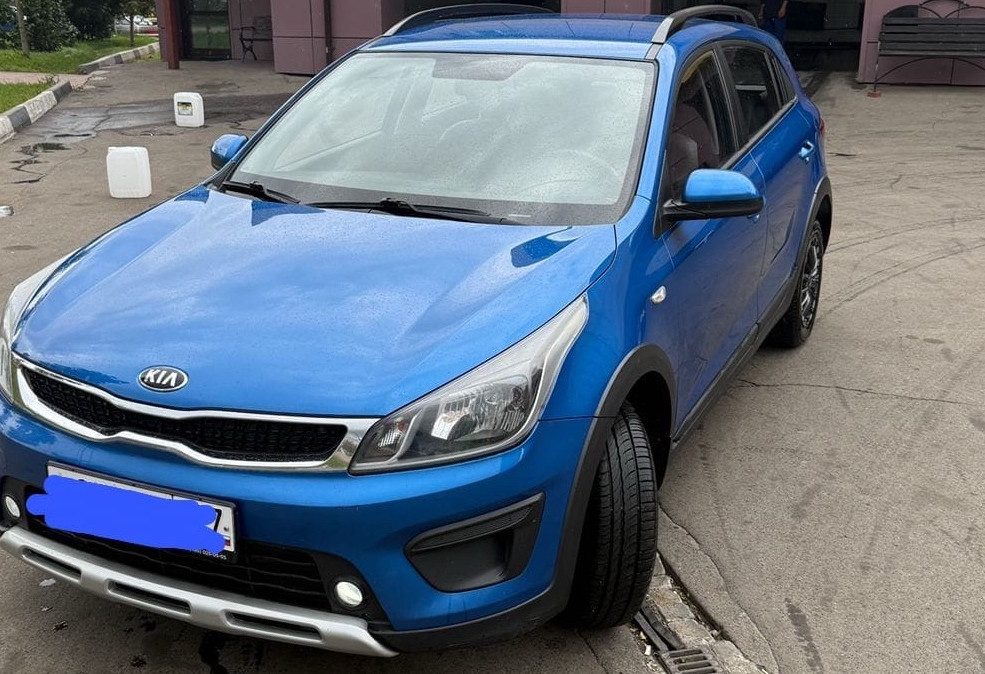 Аренда kia rio-x-line эконом класса 2019 года в городе Москва Бульвар Дмитрия Донского от 1800 руб./сутки, передний привод, двигатель: бензин, объем 1.4 литра, ОСАГО (Мультидрайв), без водителя, недорого, вид 2 - RentRide
