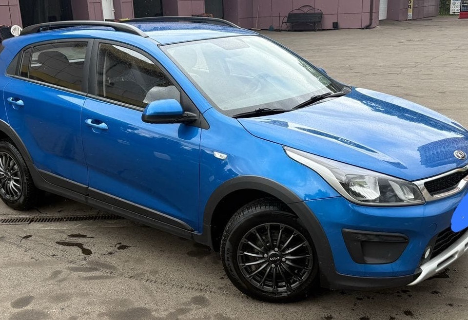 Аренда kia rio-x-line эконом класса 2019 года в городе Москва Бульвар Дмитрия Донского от 1800 руб./сутки, передний привод, двигатель: бензин, объем 1.4 литра, ОСАГО (Мультидрайв), без водителя, недорого, вид 5 - RentRide
