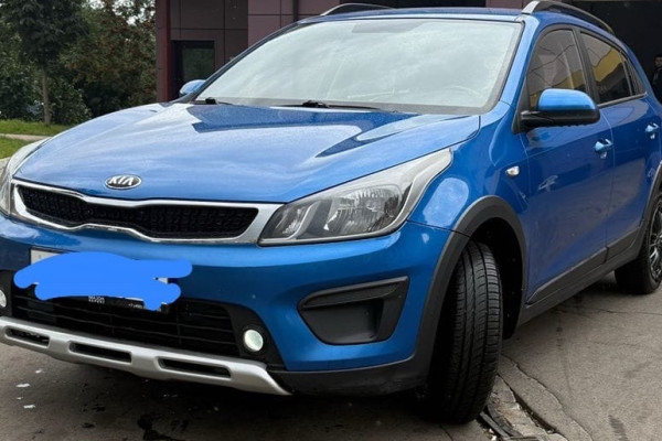 Прокат авто kia rio-x-line эконом класса 2019 года в городе Москва Бульвар Дмитрия Донского от 1800 руб./сутки, передний привод, двигатель: бензин, объем 1.4 литра, ОСАГО (Мультидрайв), без водителя, недорого - RentRide