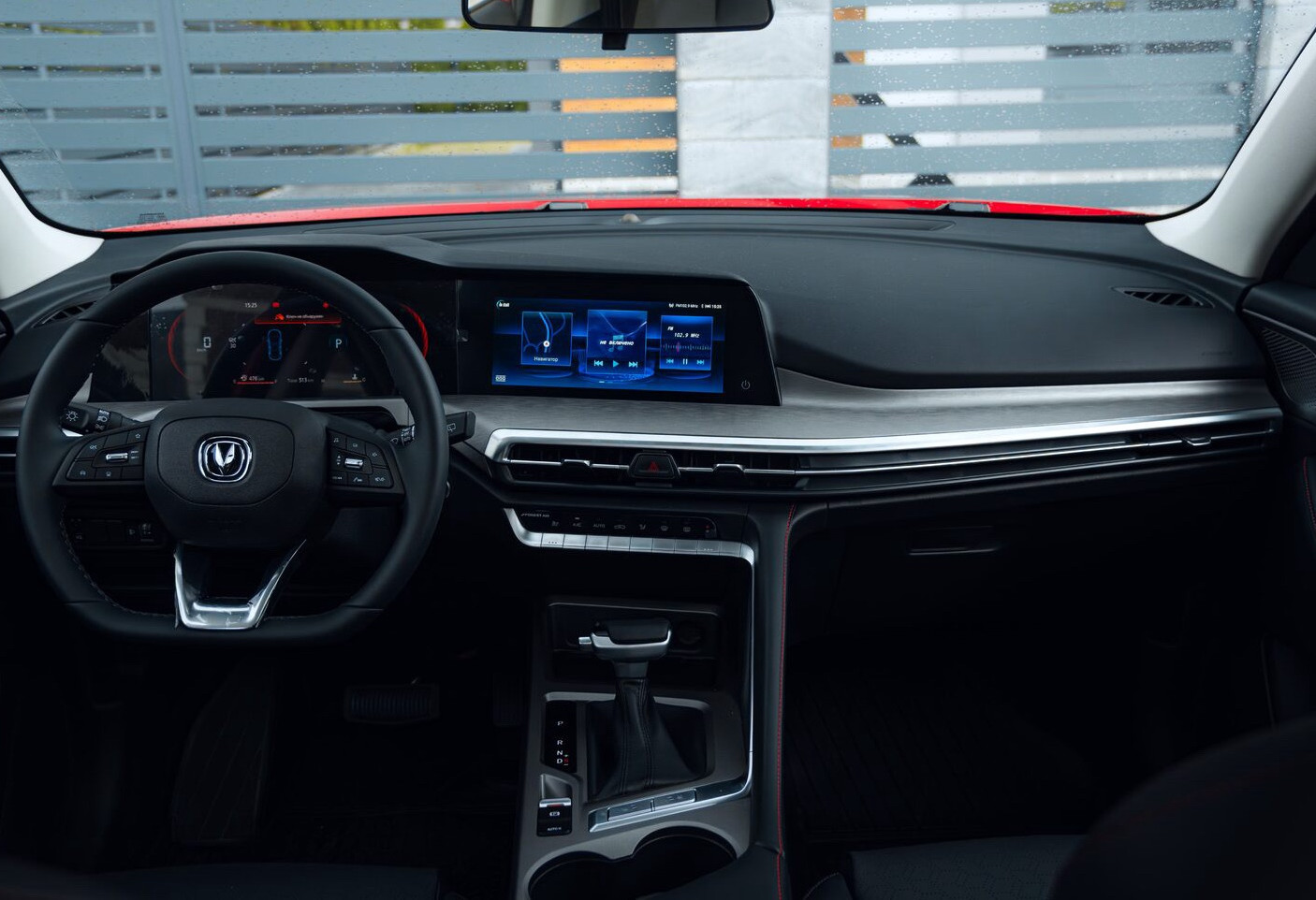 Аренда changan cs35plus комфорт класса 2024 года в городе Москва от 3992 руб./сутки, передний привод, двигатель: бензин, объем 1.4 литра, ОСАГО (Мультидрайв), без водителя, недорого, вид 3 - RentRide