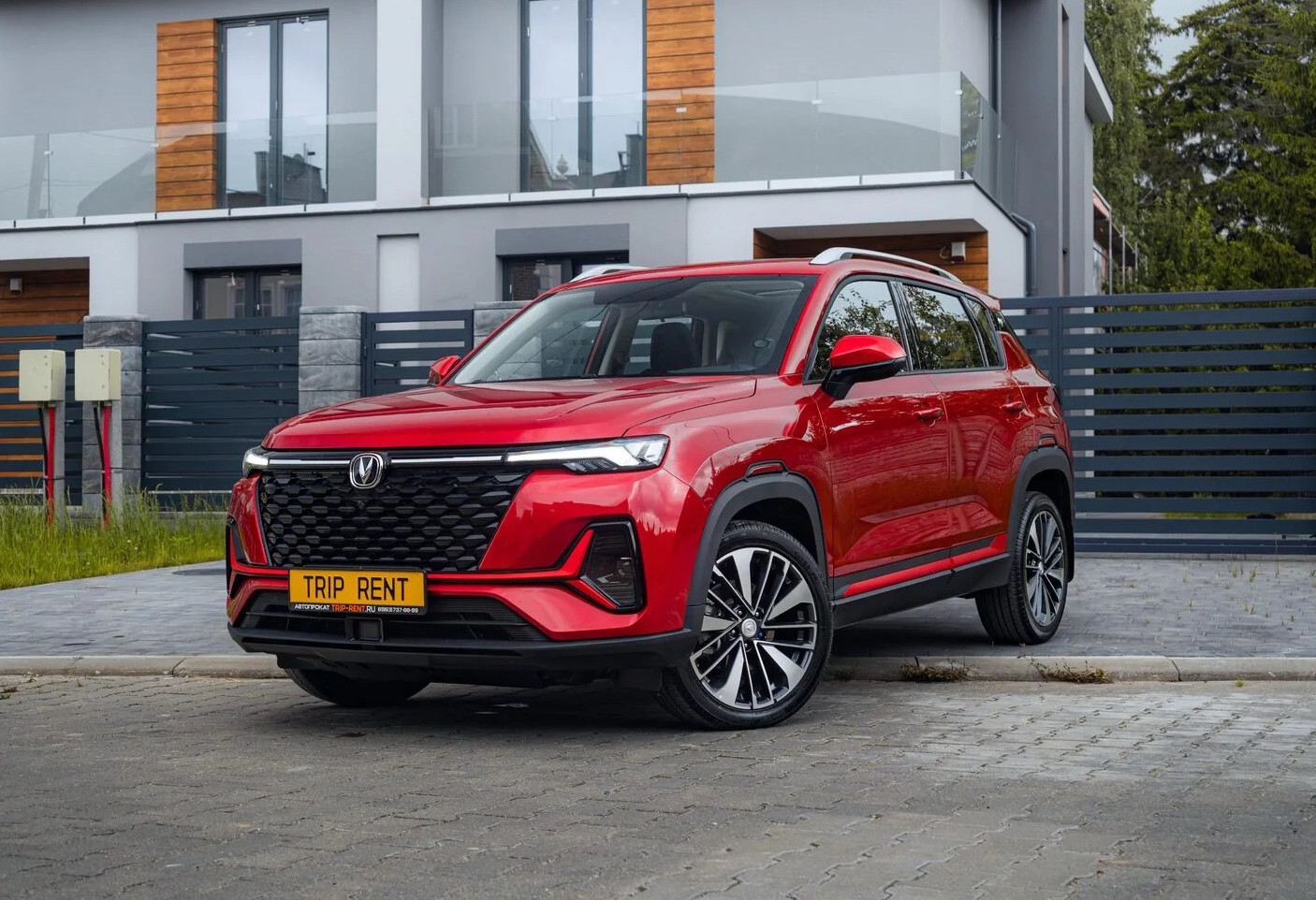 Аренда changan cs35plus комфорт класса 2024 года в городе Москва от 3992 руб./сутки, передний привод, двигатель: бензин, объем 1.4 литра, ОСАГО (Мультидрайв), без водителя, недорого - RentRide
