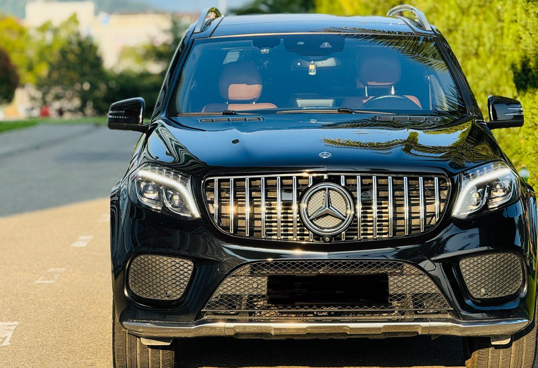 Аренда mercedes-benz cls премиум класса 2018 года в городе Москва от 12000 руб./сутки, полный привод, двигатель: дизель, объем 3 литра, ОСАГО (Мультидрайв), без водителя, недорого, вид 4 - RentRide