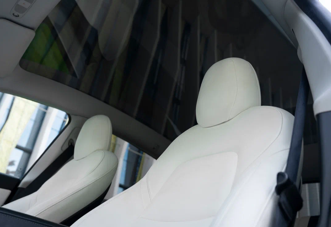 Аренда tesla model-y премиум класса 2020 года в городе Москва Ленинский проспект от 15992 руб./сутки, полный привод, ОСАГО (Мультидрайв), без водителя, недорого, вид 8 - RentRide