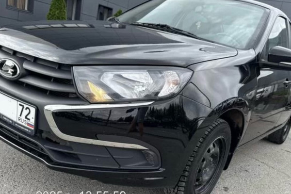 Прокат авто lada granta эконом класса 2024 года в городе Тюмень от 2300 руб./сутки, передний привод, двигатель: бензин, объем 1.5 литров, ОСАГО (Мультидрайв), без водителя, недорого - RentRide