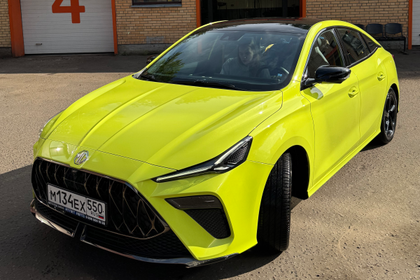 Прокат авто mg 5 бизнес класса 2022 года в городе Москва Речной вокзал от 4000 руб./сутки, передний привод, двигатель: бензин, объем 1.5 литров, ОСАГО (Мультидрайв), без водителя, недорого - RentRide