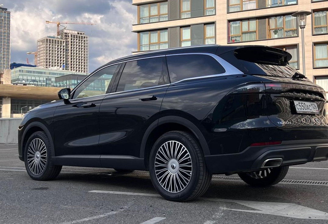Аренда chery tiggo-4 комфорт класса 2024 года в городе Москва Нагорная от 8000 руб./сутки, полный привод, двигатель: бензин, объем 2 литра, каско (Мультидрайв), ОСАГО (Мультидрайв), без водителя, недорого, вид 4 - RentRide