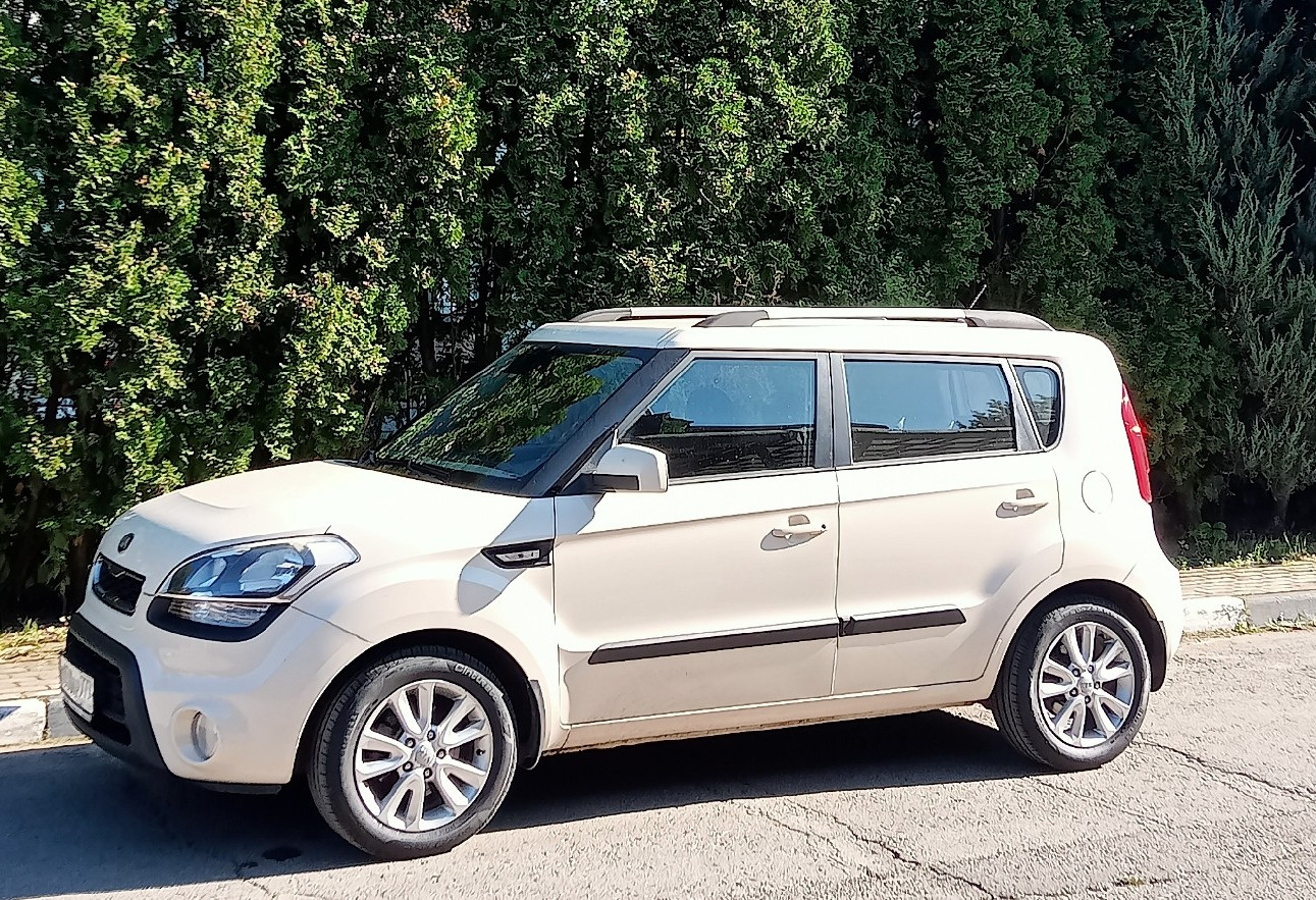 Аренда kia soul эконом класса 2013 года в городе Москва Ольховая от 1830 руб./сутки, передний привод, двигатель: бензин, объем 1.6 литров, ОСАГО (Впишу в полис), без водителя, недорого, вид 3 - RentRide