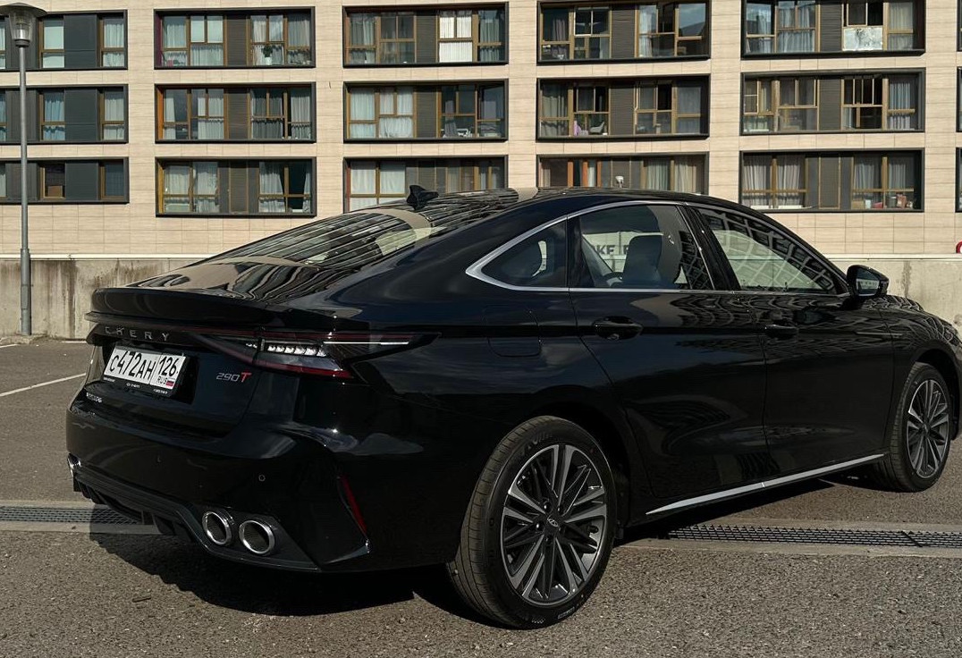 Аренда chery arrizo-8 комфорт класса 2025 года в городе Москва Нагорная от 6000 руб./сутки, передний привод, двигатель: бензин, объем 1.6 литров, каско (Мультидрайв), ОСАГО (Мультидрайв), без водителя, недорого, вид 4 - RentRide