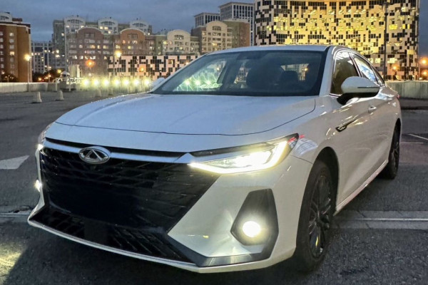 Прокат авто chery arrizo-8 комфорт класса 2024 года в городе Москва Нагорная от 6000 руб./сутки, передний привод, двигатель: бензин, объем 1.6 литров, каско (Мультидрайв), ОСАГО (Мультидрайв), без водителя, недорого - RentRide