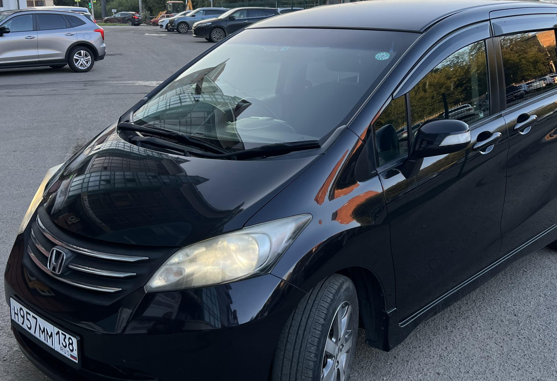 Аренда honda freed эконом класса 2010 года в городе Москва от 2400 руб./сутки, передний привод, двигатель: бензин, объем 1.5 литров, ОСАГО (Мультидрайв), без водителя, недорого, вид 2 - RentRide