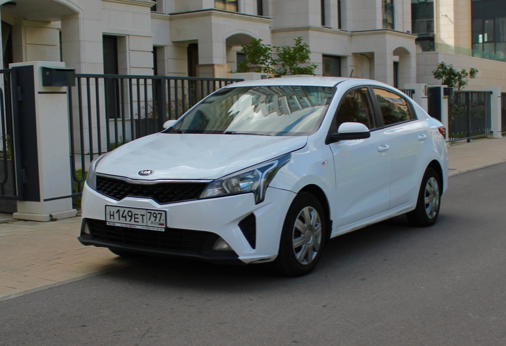 Аренда kia rio эконом класса 2021 года в городе Москва Славянский бульвар от 2400 руб./сутки, передний привод, каско (Мультидрайв), ОСАГО (Мультидрайв), без водителя, недорого - RentRide