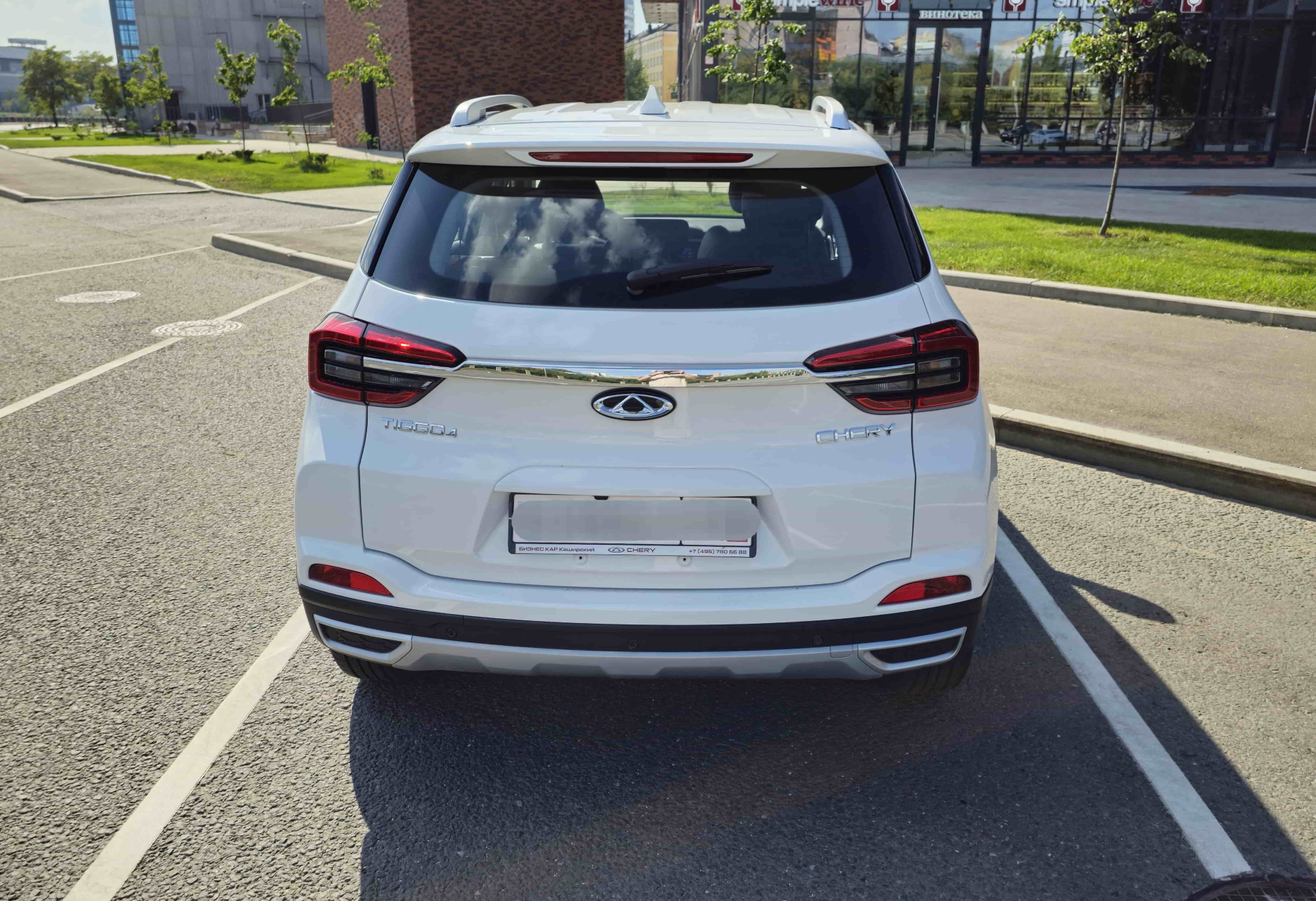 Аренда chery tiggo-4 комфорт класса 2022 года в городе Москва Таганская от 3400 руб./сутки, передний привод, двигатель: бензин, объем 1.5 литров, каско (Мультидрайв), ОСАГО (Мультидрайв), без водителя, недорого, вид 4 - RentRide