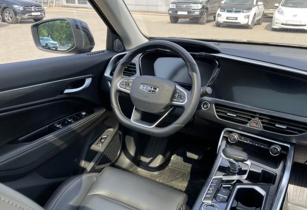 Аренда geely tugella бизнес класса 2021 года в городе Москва от 8000 руб./сутки, полный привод, двигатель: бензин, объем 2 литра, ОСАГО (Впишу в полис), без водителя, недорого, вид 7 - RentRide