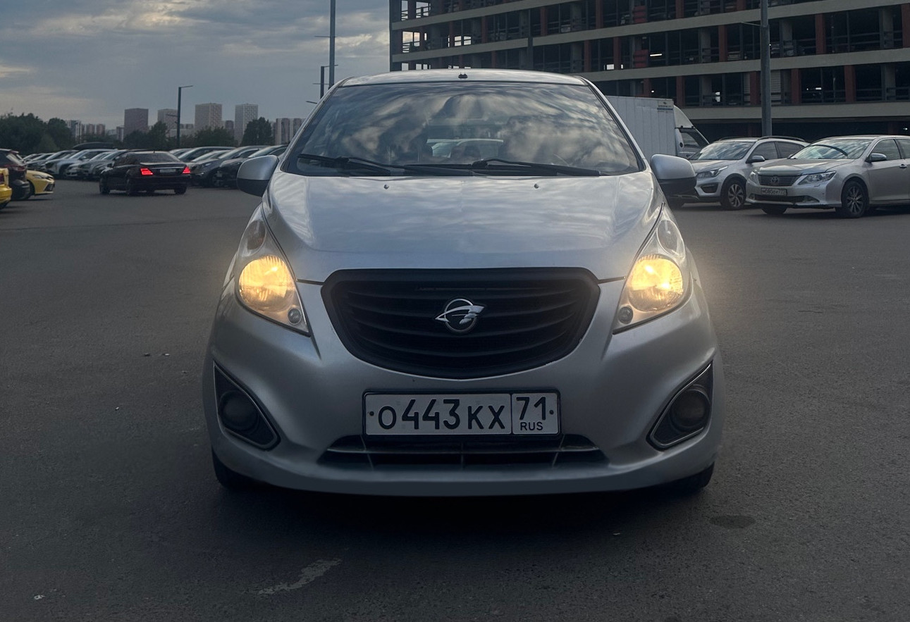 Аренда ravon r2 эконом класса 2017 года в городе Москва Сходненская от 2000 руб./сутки, передний привод, двигатель: бензин, объем 1.2 литра, ОСАГО (Впишу в полис), без водителя, недорого, вид 2 - RentRide