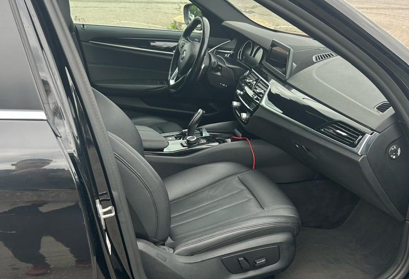 Аренда bmw 5-serii бизнес класса 2019 года в городе Москва Крылатское от 4600 руб./сутки, полный привод, двигатель: дизель, объем 2 литра, каско (Мультидрайв), ОСАГО (Мультидрайв), без водителя, недорого, вид 7 - RentRide
