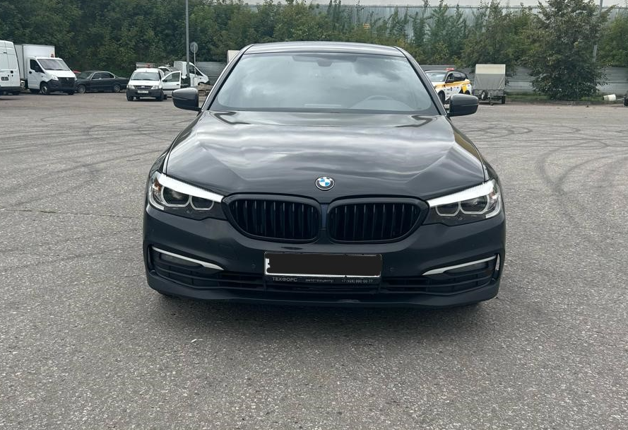 Аренда bmw 5-serii бизнес класса 2019 года в городе Москва Крылатское от 4600 руб./сутки, полный привод, двигатель: дизель, объем 2 литра, каско (Мультидрайв), ОСАГО (Мультидрайв), без водителя, недорого - RentRide